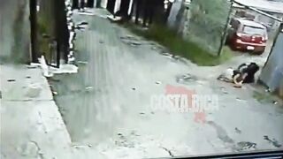 Costa Rican Man Stalks And Stabs Wife Multiple Times