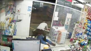 Pharmacist Shoots Robber 