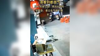 Restaurant Owner Beats Loud-mouthed Customer