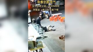 Restaurant Owner Beats Loud-mouthed Customer