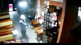 Restaurant Owner Shoots And Kills Thief Who Tried To Rob Hi