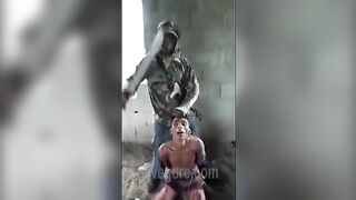 Iraqi Terrorist Beheads Hostage 