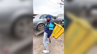 Drugged Courier Rushes To Deliver Order 