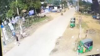 Truck Runs Over Cyclist's Head 