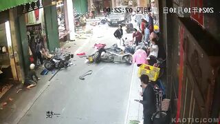 7 People Injured In China After Stepping On Wrong Pedal