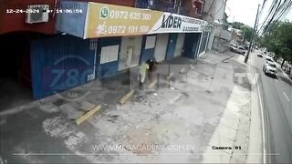 Crazy Woman Tries To Set Her Boyfriend And Herself On Fire