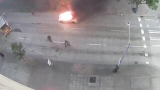 Driver And Passengers Escape Before Lamborghini Catches Fire