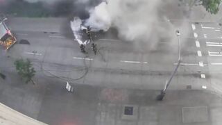 Driver And Passengers Escape Before Lamborghini Catches Fire