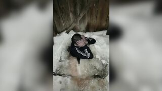 A Drunk Man Fell Into An Outdoor Toilet And Froze All Night