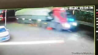 Girl On Motorcycle Gets Run Over - Brutal Accident