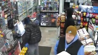 Man Survives Knife Attack With Cat-like Reflexes