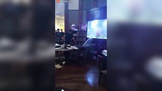 Huge Crack Appears In Aquarium At Houston Restaurant - Video -