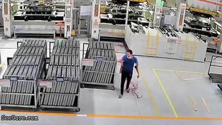 Man Loses Both Arms Due To Work