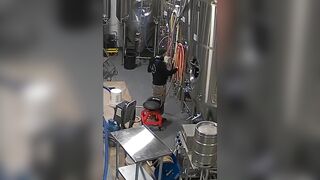 Do Not Check Tank Pressure Before Opening The Valve