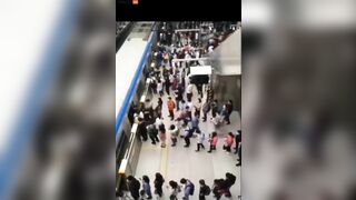 Note The Difference Between Japanese Subway Stations And Japanese Subway Stations