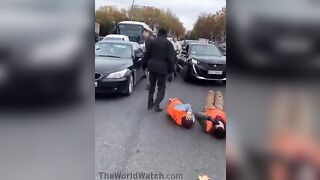 The Short-lived But Powerful Big-man Effect And Protesters