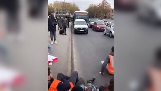 The Short-lived But Powerful Big-man Effect And Protesters