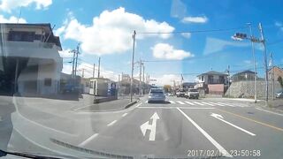 Crazy Japanese Drivers Vs Crazy Japanese Drivers