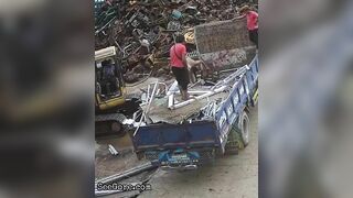 Man Rushed Along Garbage Boat And Fell Headfirst