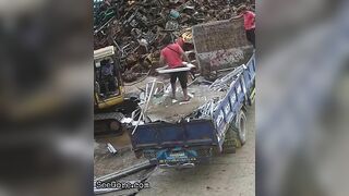 Man Rushed Along Garbage Boat And Fell Headfirst