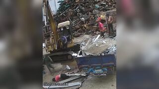 Man Rushed Along Garbage Boat And Fell Headfirst