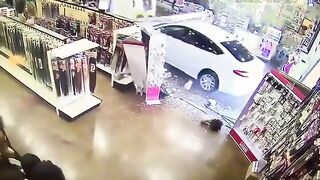 Driver Crashes Into Beauty Salon In Tempe