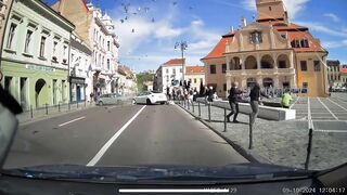 Driver Avoids Pedestrian Who Fell Into Road And Crashes On Other Side