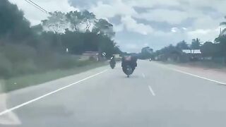 FatBoyScoop Fell Off His Motorcycle