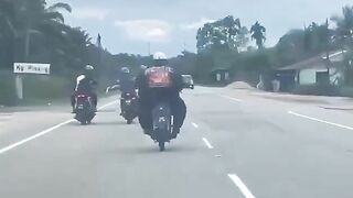 FatBoyScoop Fell Off His Motorcycle