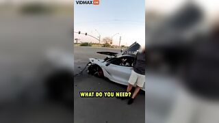 Man Crashes His $500,000 McLaren At Intersection