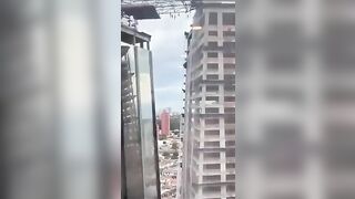 New Skyscraper Collapses, Leaving Workers Hanging 150 Meters In The Air