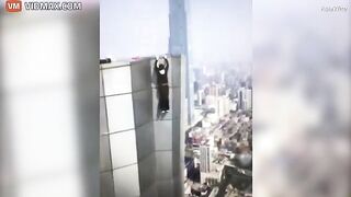 Shocking Moment Chinese Adventurer Falls To His Death From Skyscraper