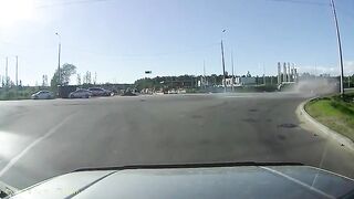 Speeding Leads To Brutal Head-on Collision