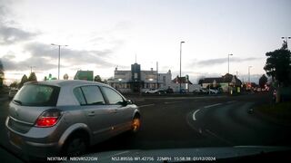 Why Can't People Stay In Their Lane At Roundabouts?