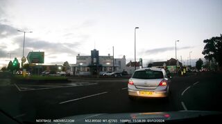 Why Can't People Stay In Their Lane At Roundabouts?