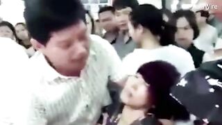 Woman Accidentally Breaks Necklace, Suffers Panic Attack And Faints