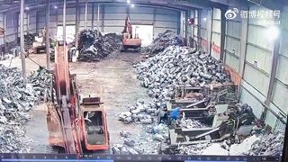 Worker Crushed To Death By Hydraulic Press