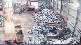 Worker Crushed To Death By Hydraulic Press