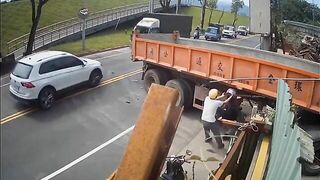 Motorcyclist Crashes Into Semi-trailer, Gets His Head Stuck But Somehow Survives